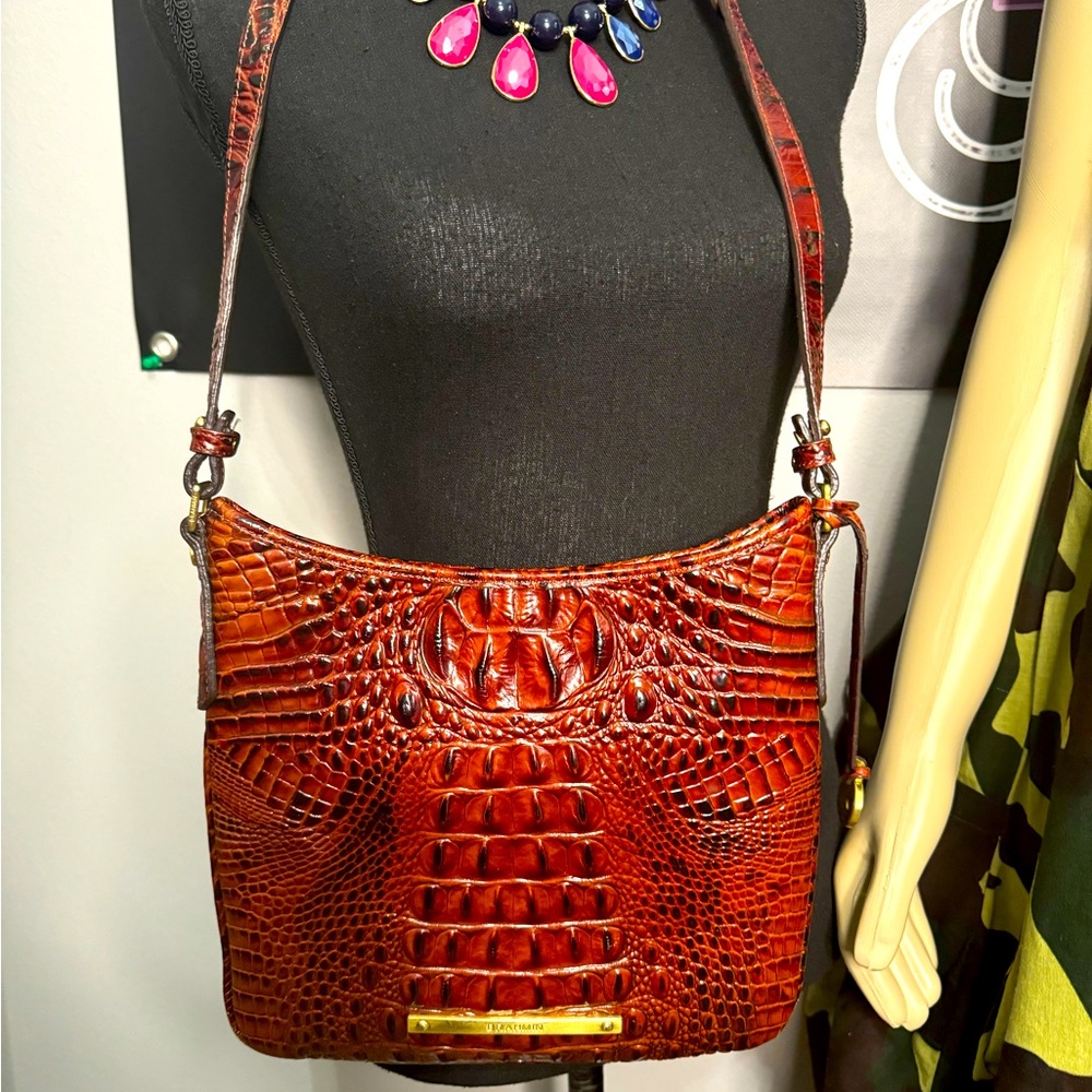 Brahmin Crossbody Bag .. Good Condition .. scratch on name plate